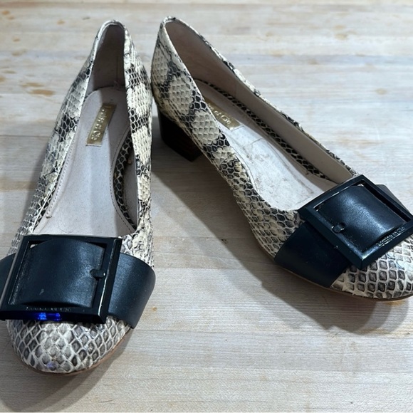 Never worn shoes for sale! - Picture 4 of 4